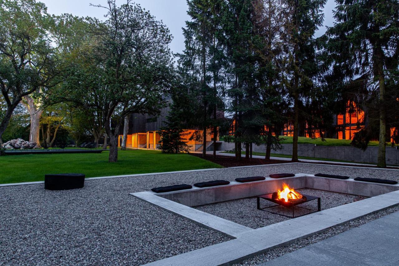 Camppinus Park Villa Jezierzany Dış mekan fotoğraf