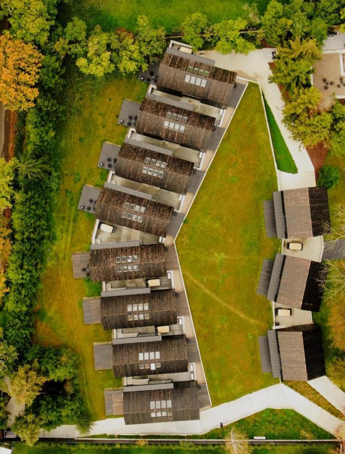 Camppinus Park Villa Jezierzany Dış mekan fotoğraf